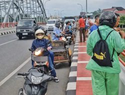 Diduga Menceburkan Diri ke Sungai Brantas, Seorang Perempuan Hilang di Sanankulon