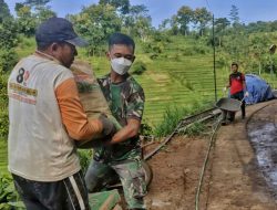 Kerja Sama Dalam Bingkai Kemanunggalan TNI Dan Rakyat Dilokasi TMMD 127 Kodim Wonogiri
